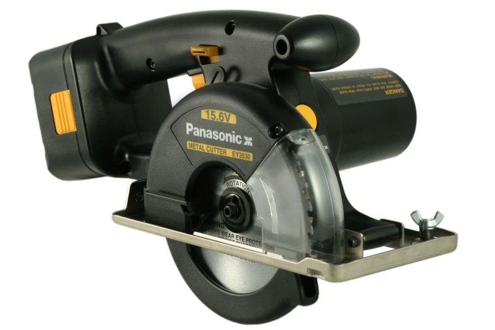Panasonic 15.6 volt Cordless Metal Cutter Kit (EY3530NQMKW)