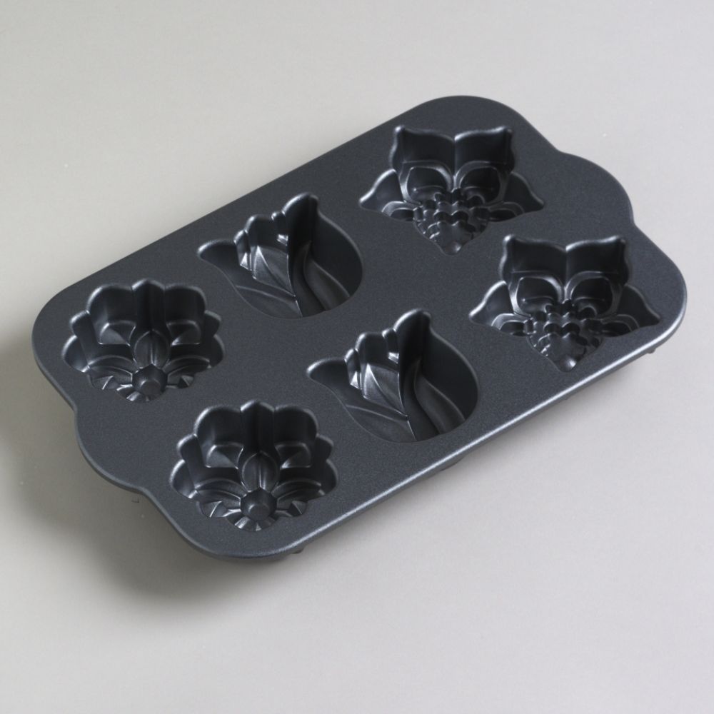 Nordic Ware Cute Cupcake Pan