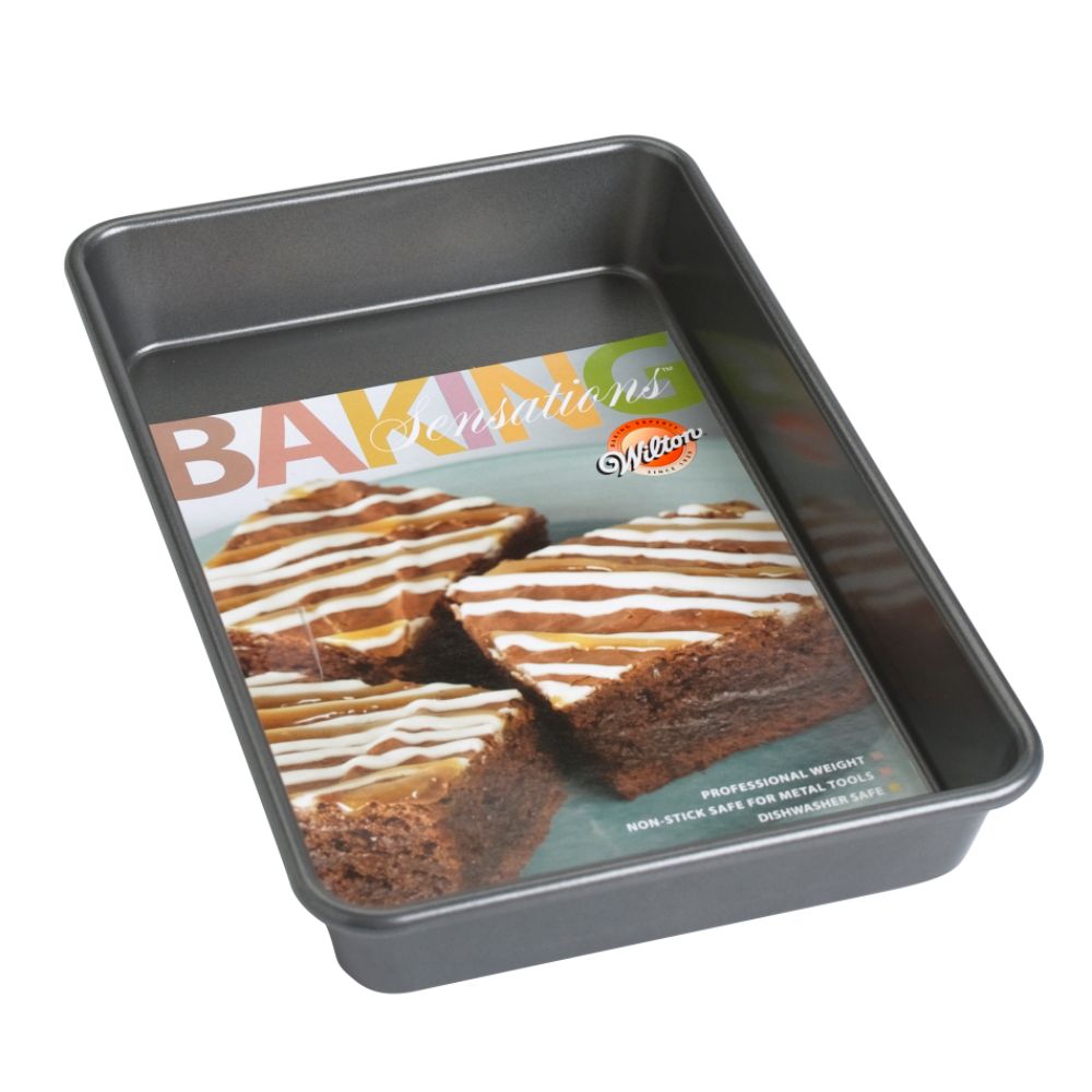 Wilton 11 in. X 7 in. 1.5 in. Brownie/Biscuit Pan
