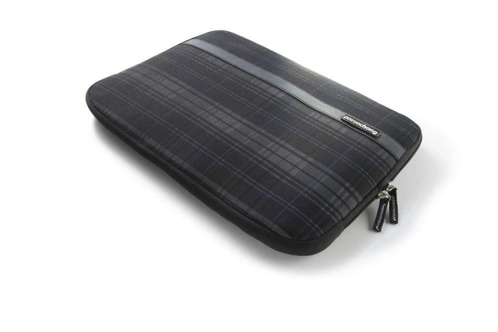 Aaron Chang Plaid notebook sleeve fits up to 17  notebook