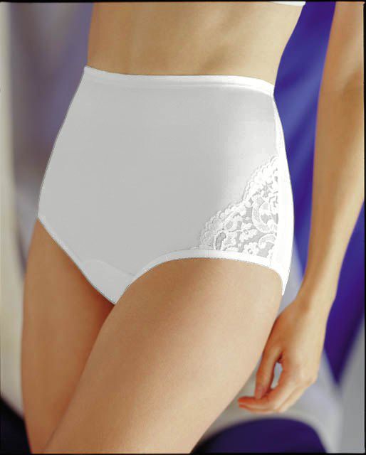 Vanity Fair Women's Brief - Lace Nouveau