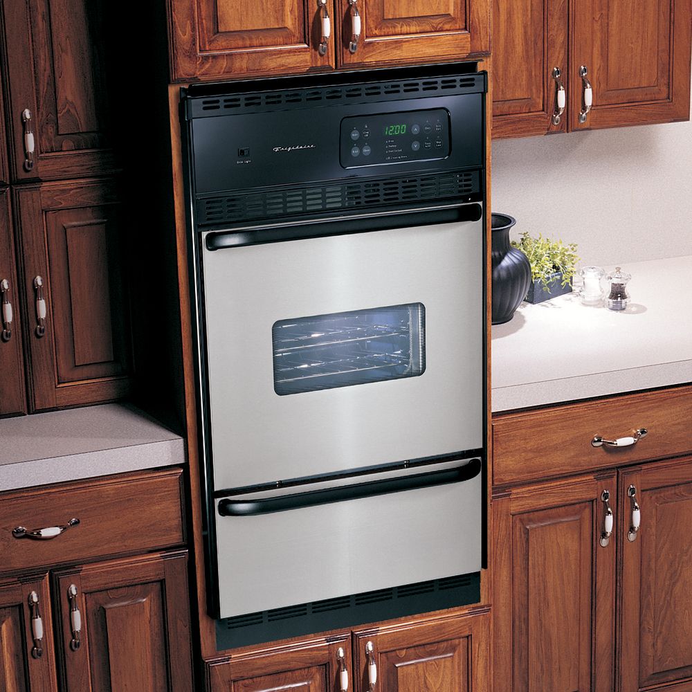 Frigidaire 24" Self-Clean Single Gas Wall Oven with Storage Drawer FGB24S5D