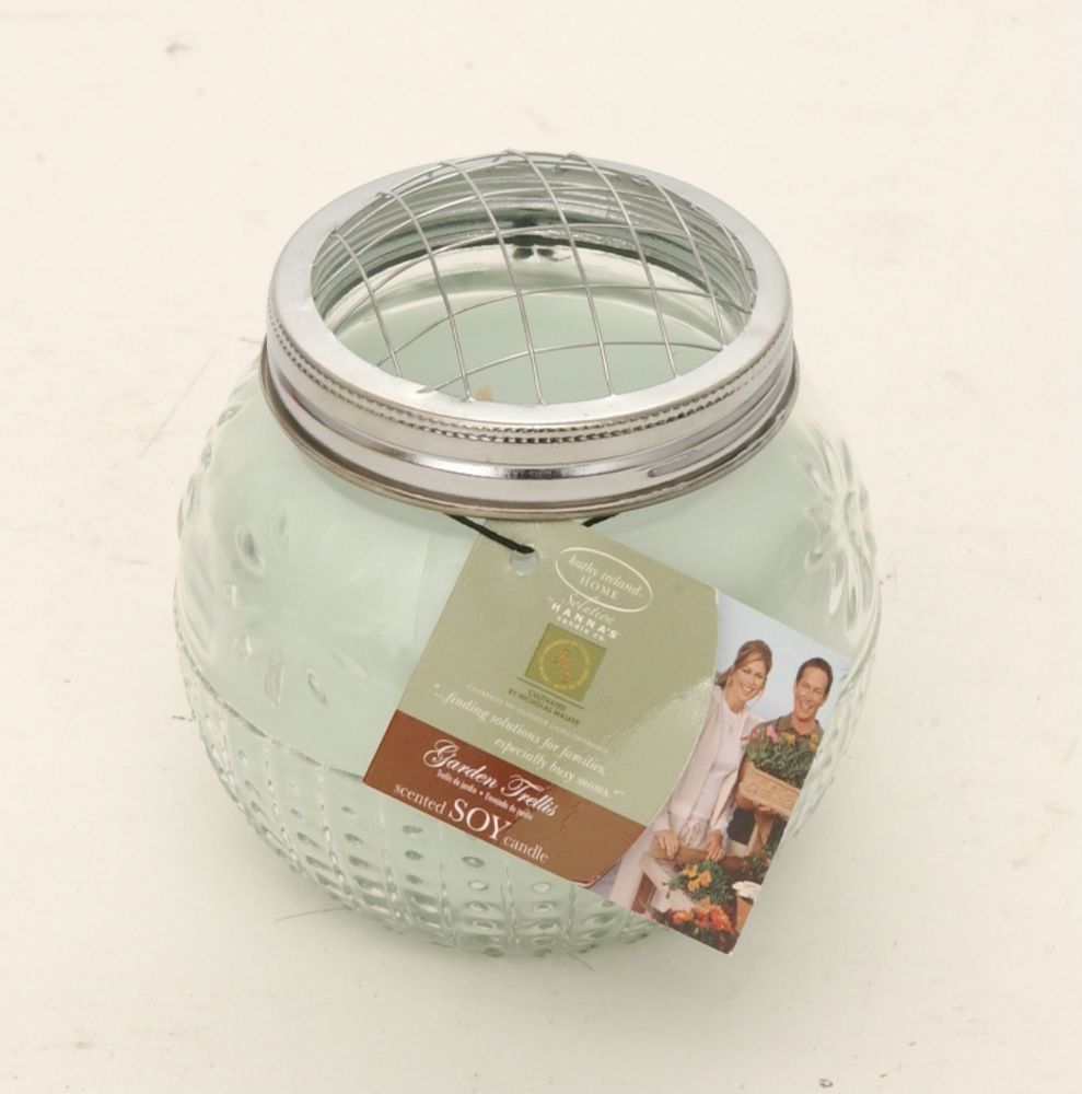 Hanna's Candles Kathy Ireland JduJ Scented Soy Candle - Flower Shoppe
