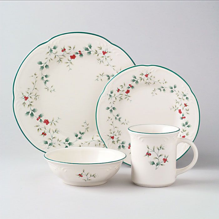 Pfaltzgraff Winterberry Dinnerware Collection