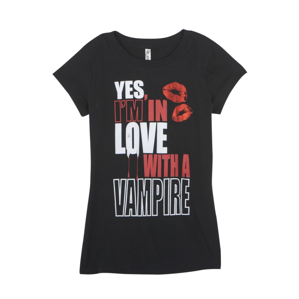 Piper & Blue Juniors' I Love A Vampire Tee