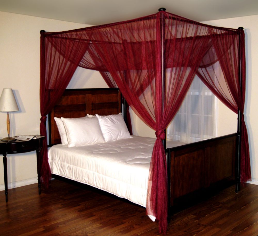 Casablanca&nbsp; Palace Four Poster Bed