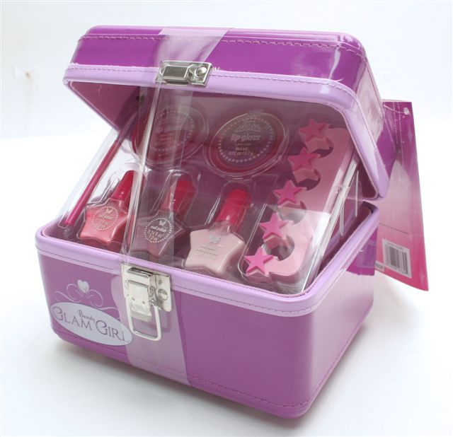 Glam Girl Train Case and Cosmetic Gift Set at Kmart.com
