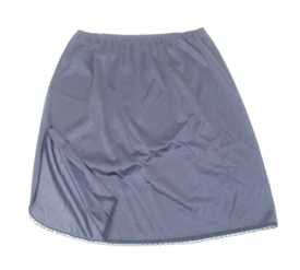 Vassarette Women's Tailored Classics Half Slip