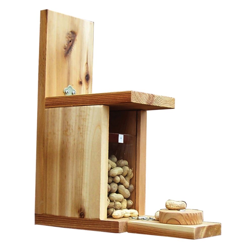 Stovall Squirrel Peanut Feeder