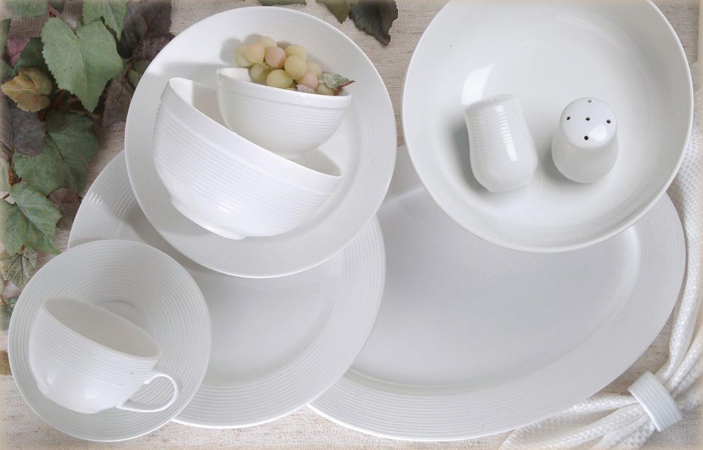 Gibson Everyday Wall Street 46 Piece Dinnerware Set
