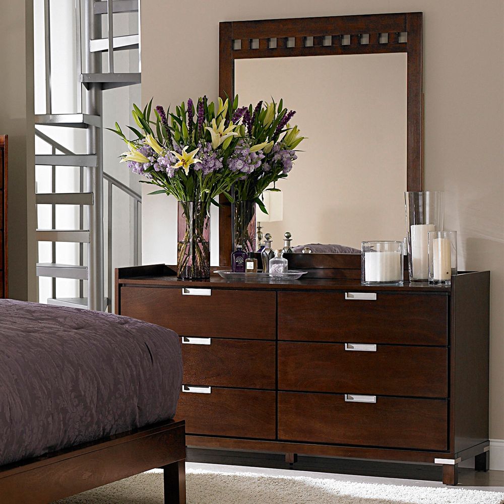 Oxford Creek Dresser and Mirror Set in Warm