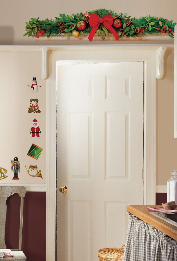 RoomMates&nbsp; Holiday Swag Peel & Stick Wall Decals