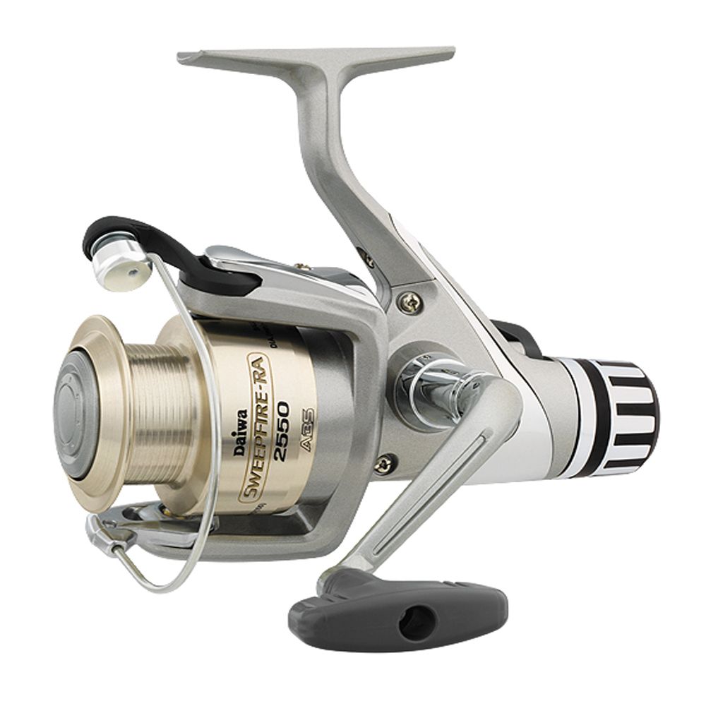 Daiwa Sweepfire Rear Drag Spinning Reel 4.8:1 1 Ball Bearings