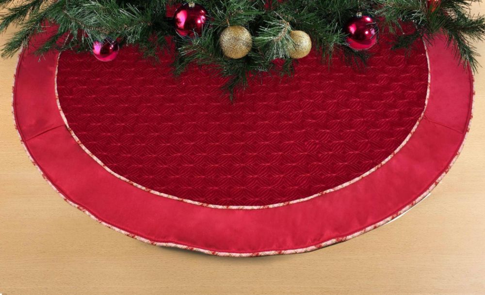 Country Living Vintage Christmas 48in Quilted Tree Skirt