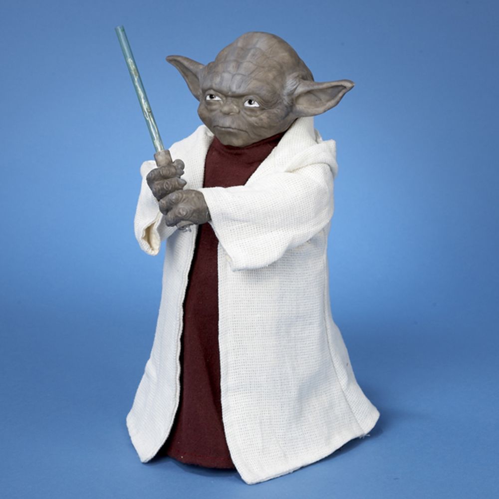 Star Wars Yoda with LED Light Saber Treetop