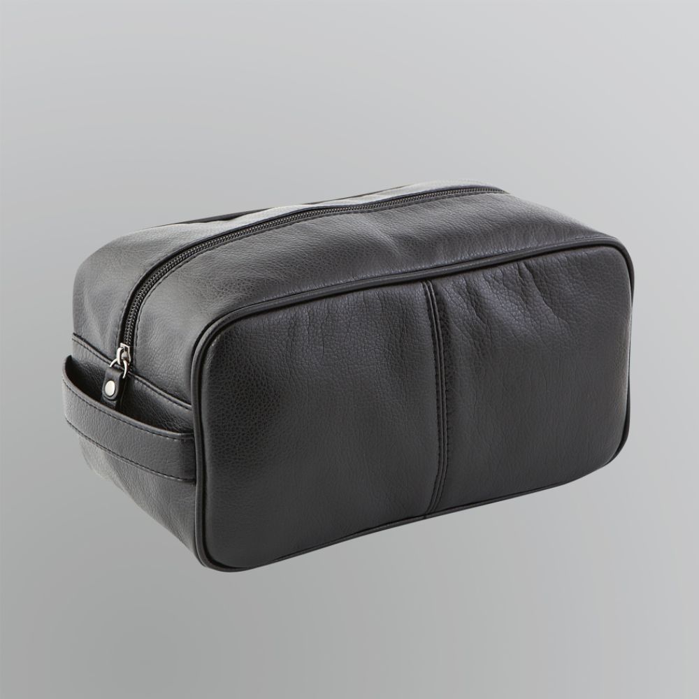 Mens Travel Toiletries on Dockers Men S Toiletries Travel Bag