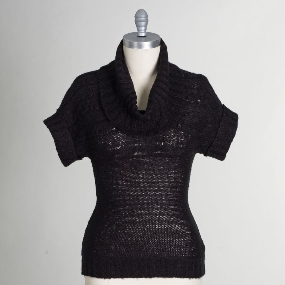 Derek Heart Junior's Short Dolman Sleeve Cowlneck Sweater