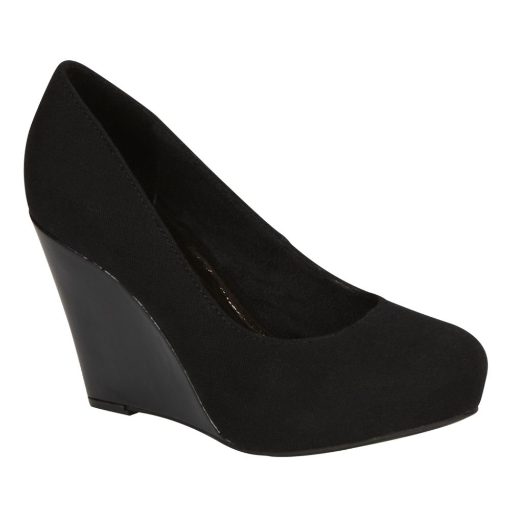 Apostrophe Women's Dress Shoe Saffron - Black