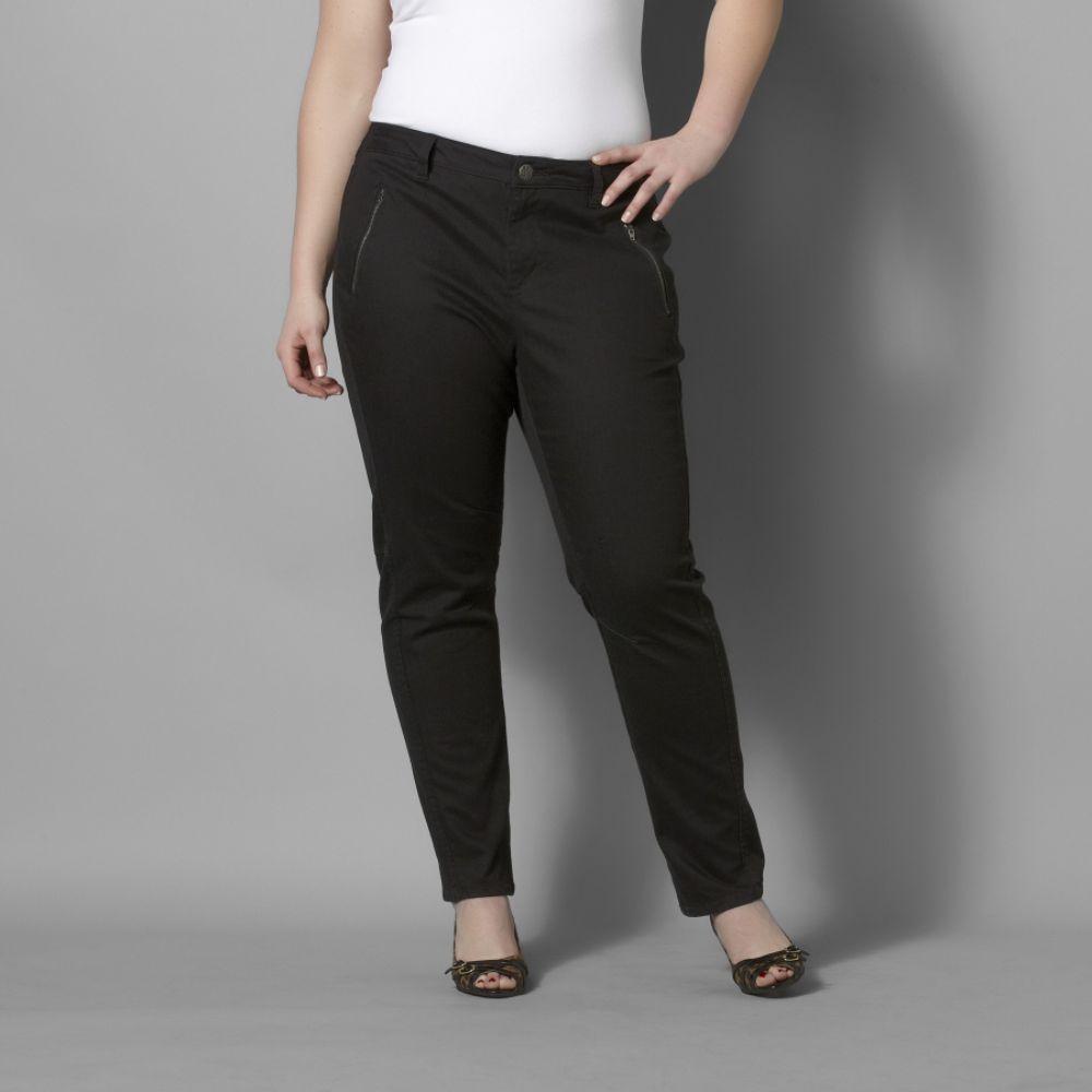 Love Your Style, Love Your Size Women's Tapered Black Utility Jean