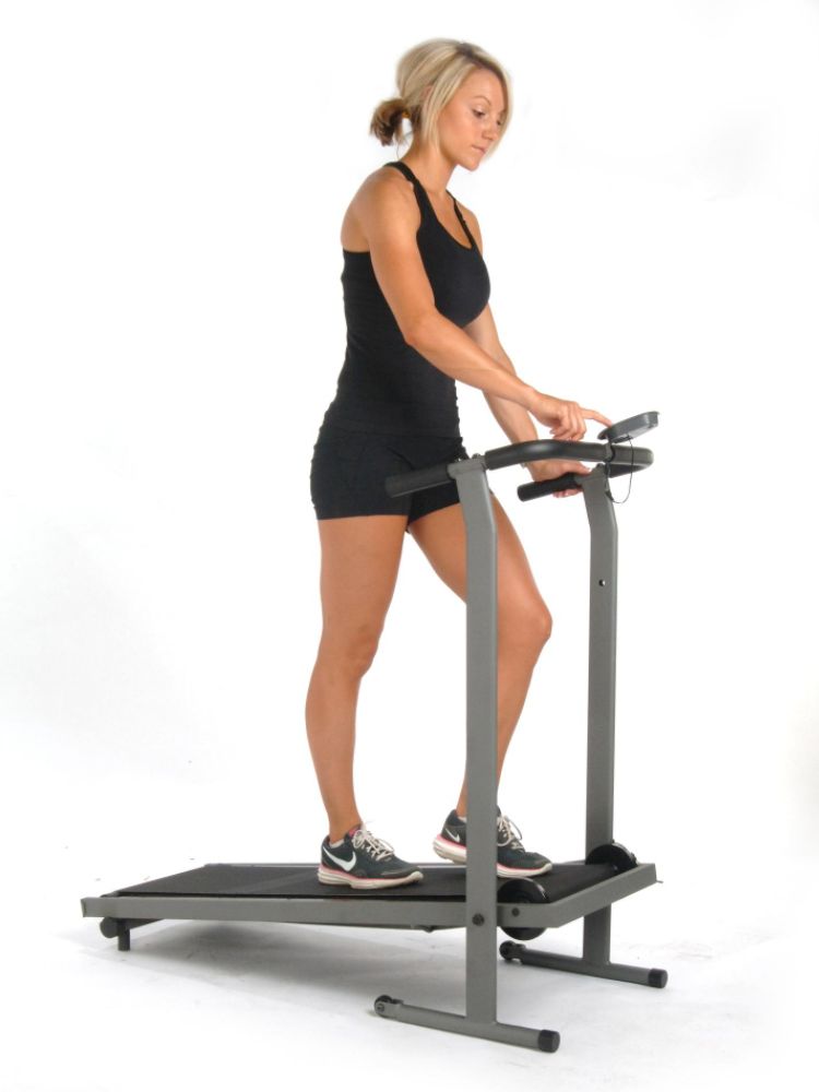 Stamina InMotionÃ‚Â® T900 Manual Treadmill