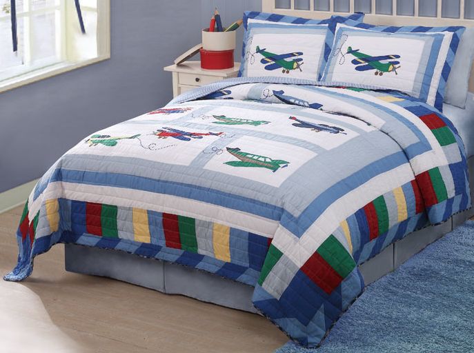 My World Fly Away Full / Queen Quilt with 2 Shams