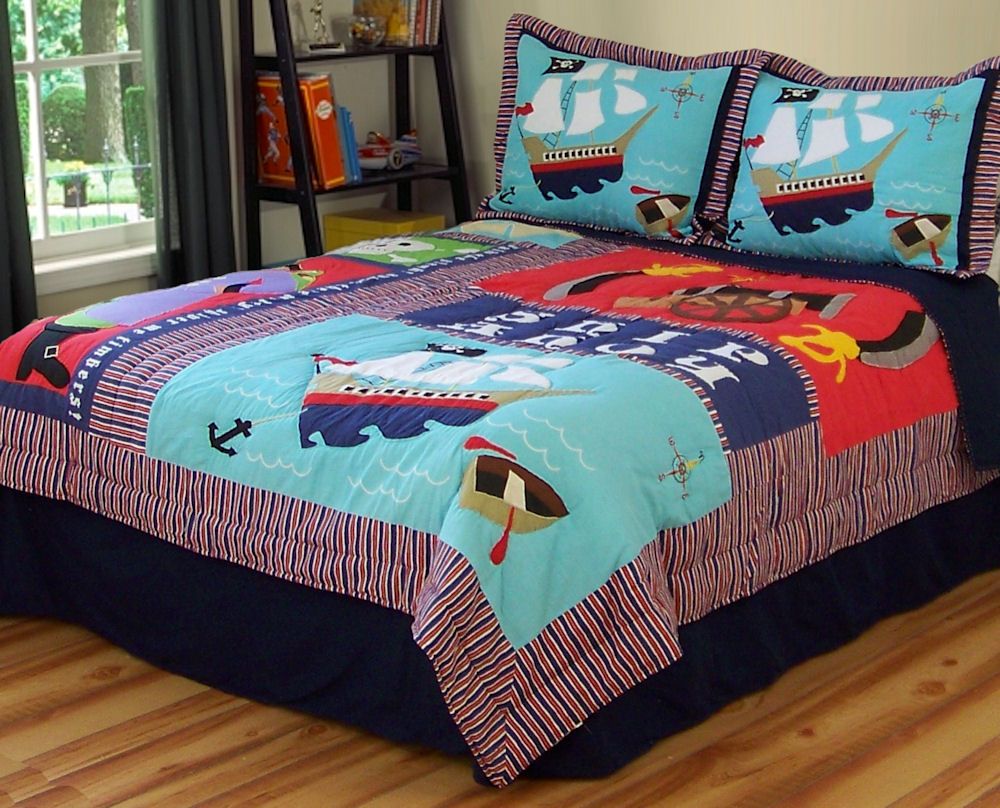 My World Pirate Treasure Twin Quilt with Pillow Sham