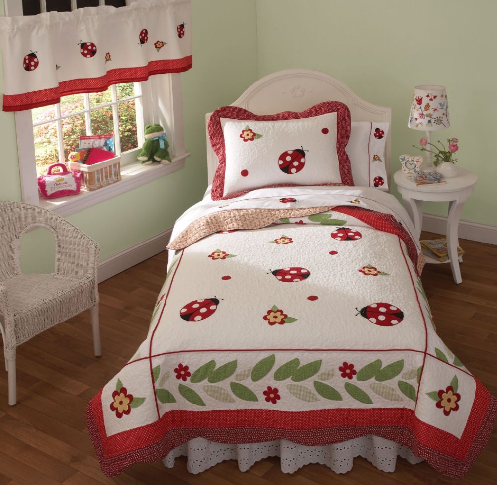My World Lady Bug Yard Twin Quilt with Pillow Sham at Sears.com