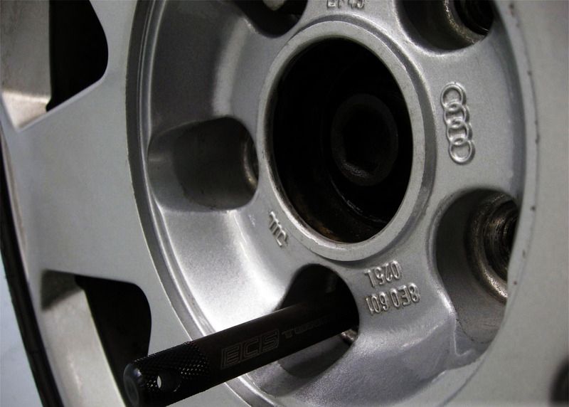VW / Audi Wheel Installation Guide Tool
