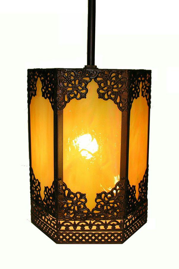 Tiffany-style Classic Filigree Hanging Lamp