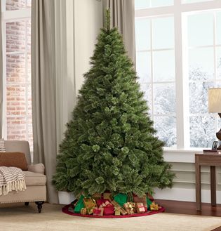 How to Buy an Artificial Christmas Tree | Types of Artificial Christmas ...