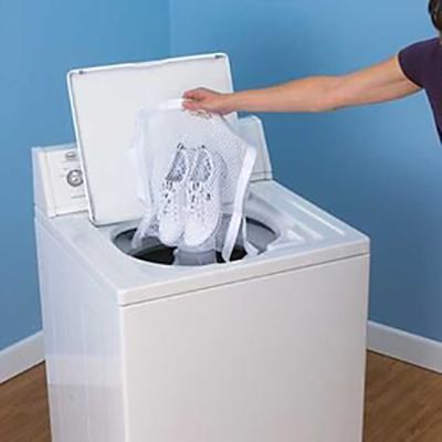 can you wash skechers in the washing machine
